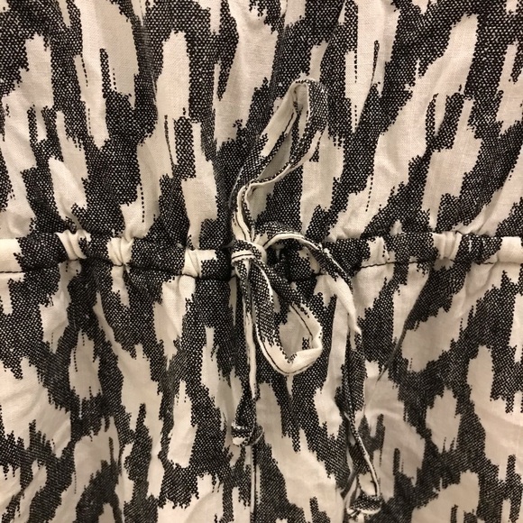 J. Crew Ikat Tie Waist Romper Small black white linen - Picture 4 of 11